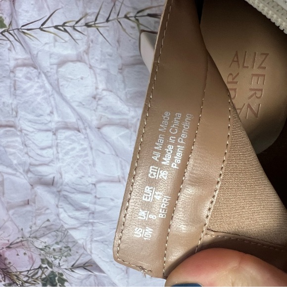 Naturalizer Berri Off White Ankle Boots size 10w - Picture 10 of 11